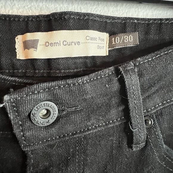 Levi's Women's Jeans 10 / 30 Slight Demi Curve Boot Cut Classic Rise Black Wash - Picture 2 of 9